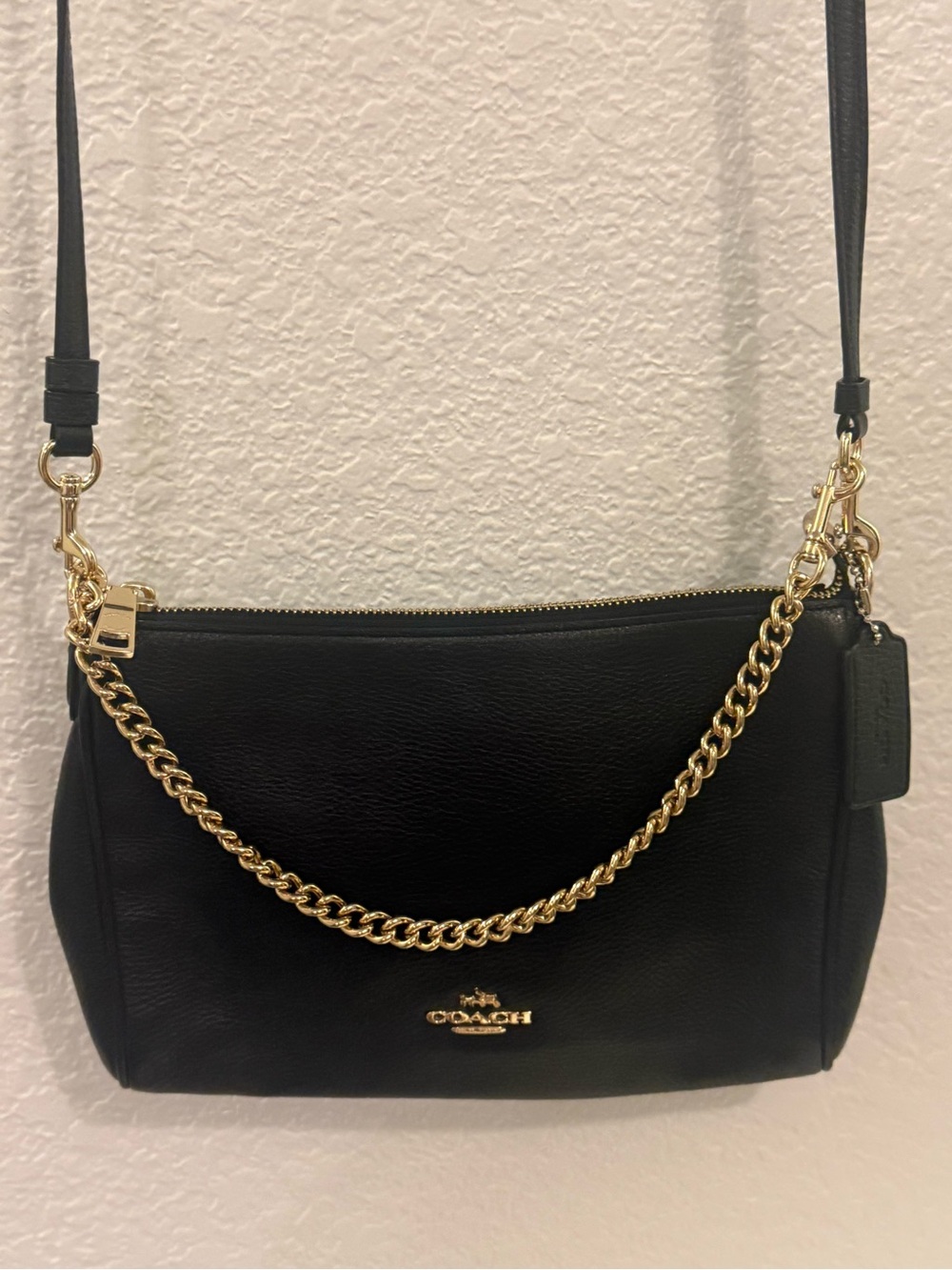 Vintage Coach Black Pebbled Leather Chain Crossbody Shoulder Bag Gold Hardware - Picture 2 of 8